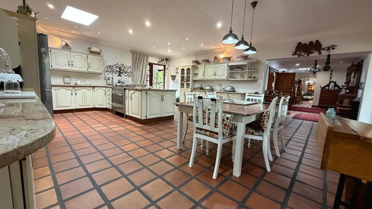 Photo of 7 Bedroom house for sale in Gholfsig, Middelburg