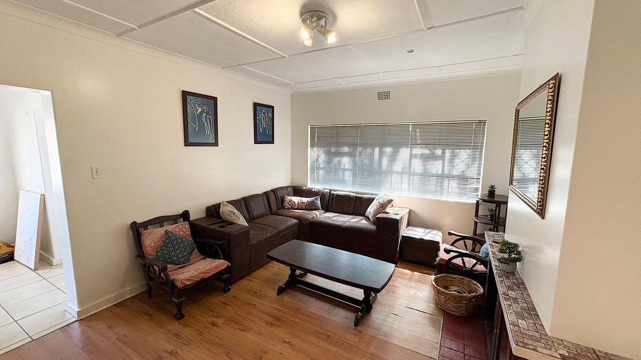 Photo 4 of 32