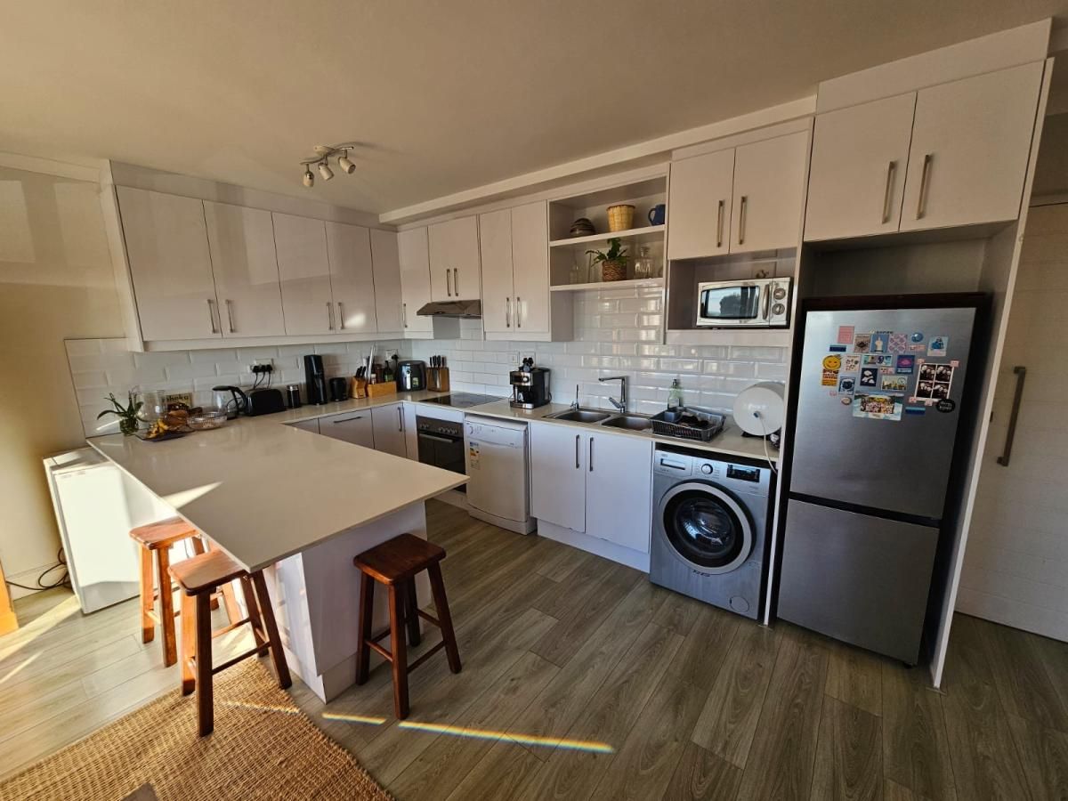 Photo of 2 Bedroom apartment to rent in Kenilworth, Cape Town