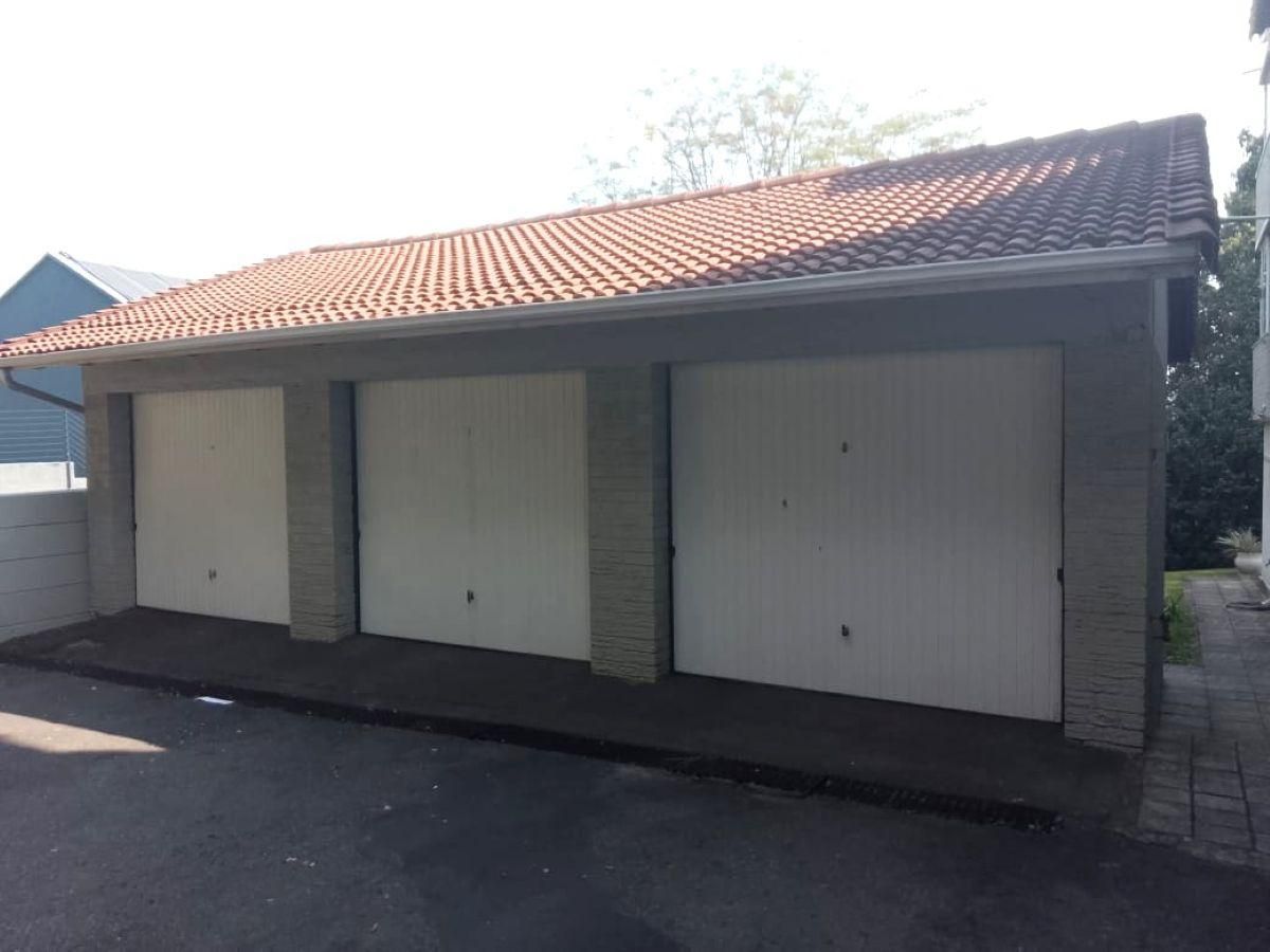 Photo 17 of 24