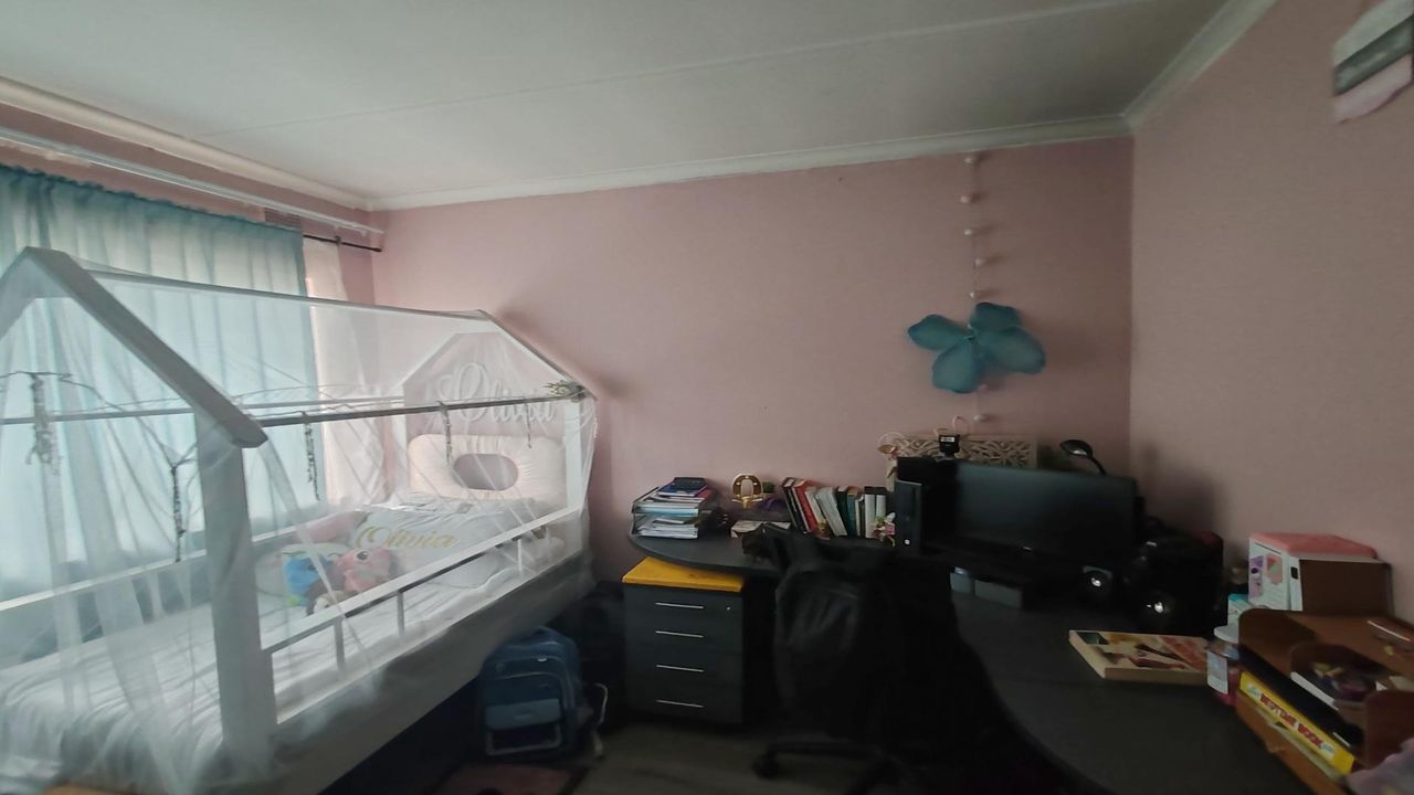 Photo 15 of 16