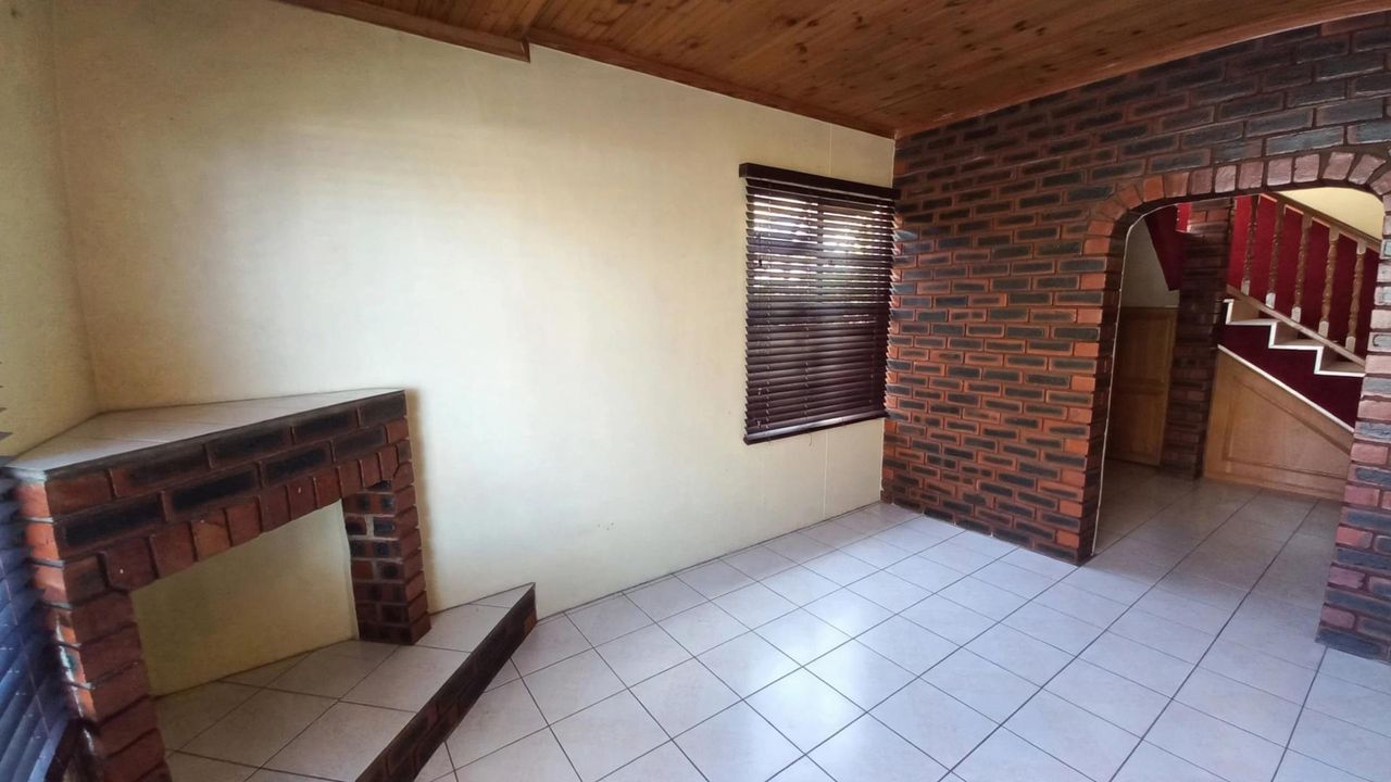 Photo 11 of 26