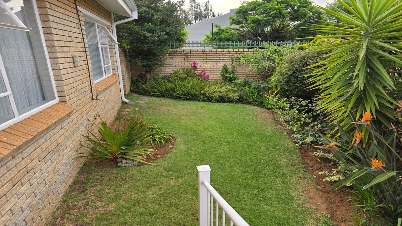 Photo 1 of 33
