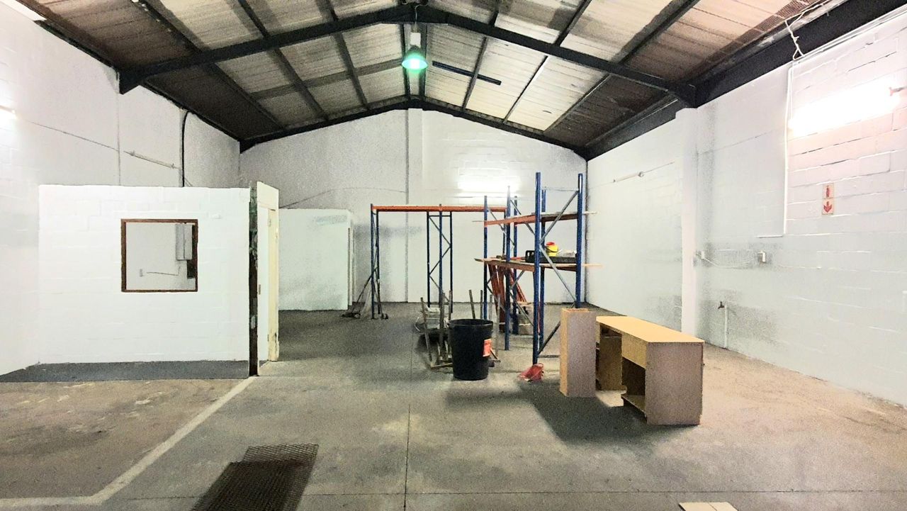 Photo 3 of 6