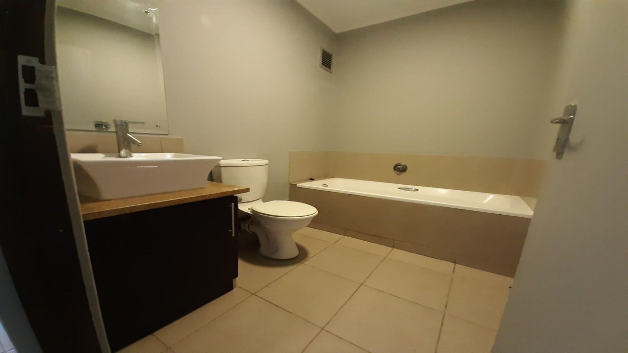 Photo 27 of 28