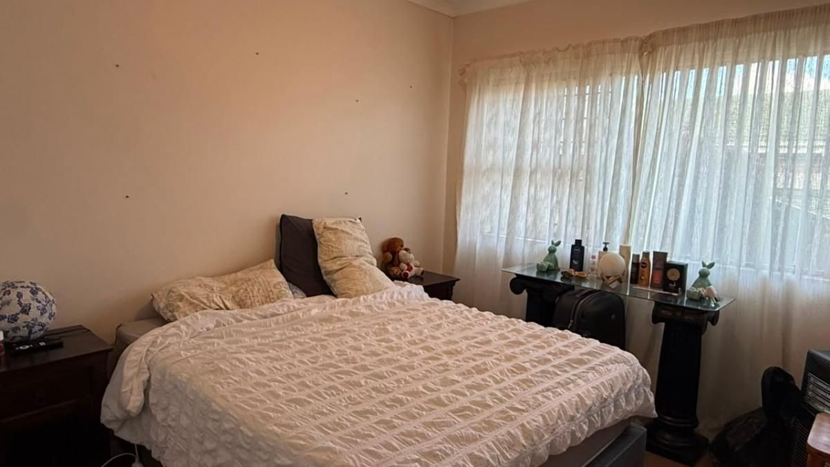 Photo of 2 Bedroom townhouse - sectional for sale in George South