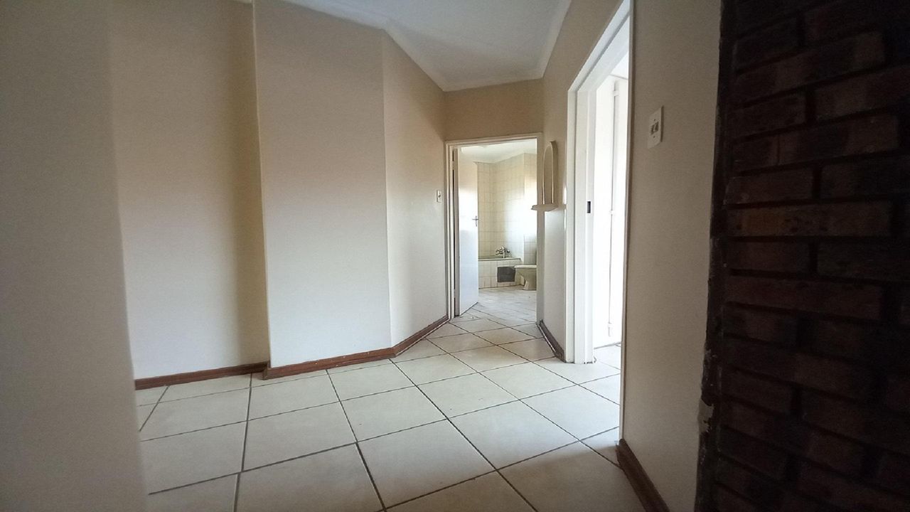 Photo 12 of 23