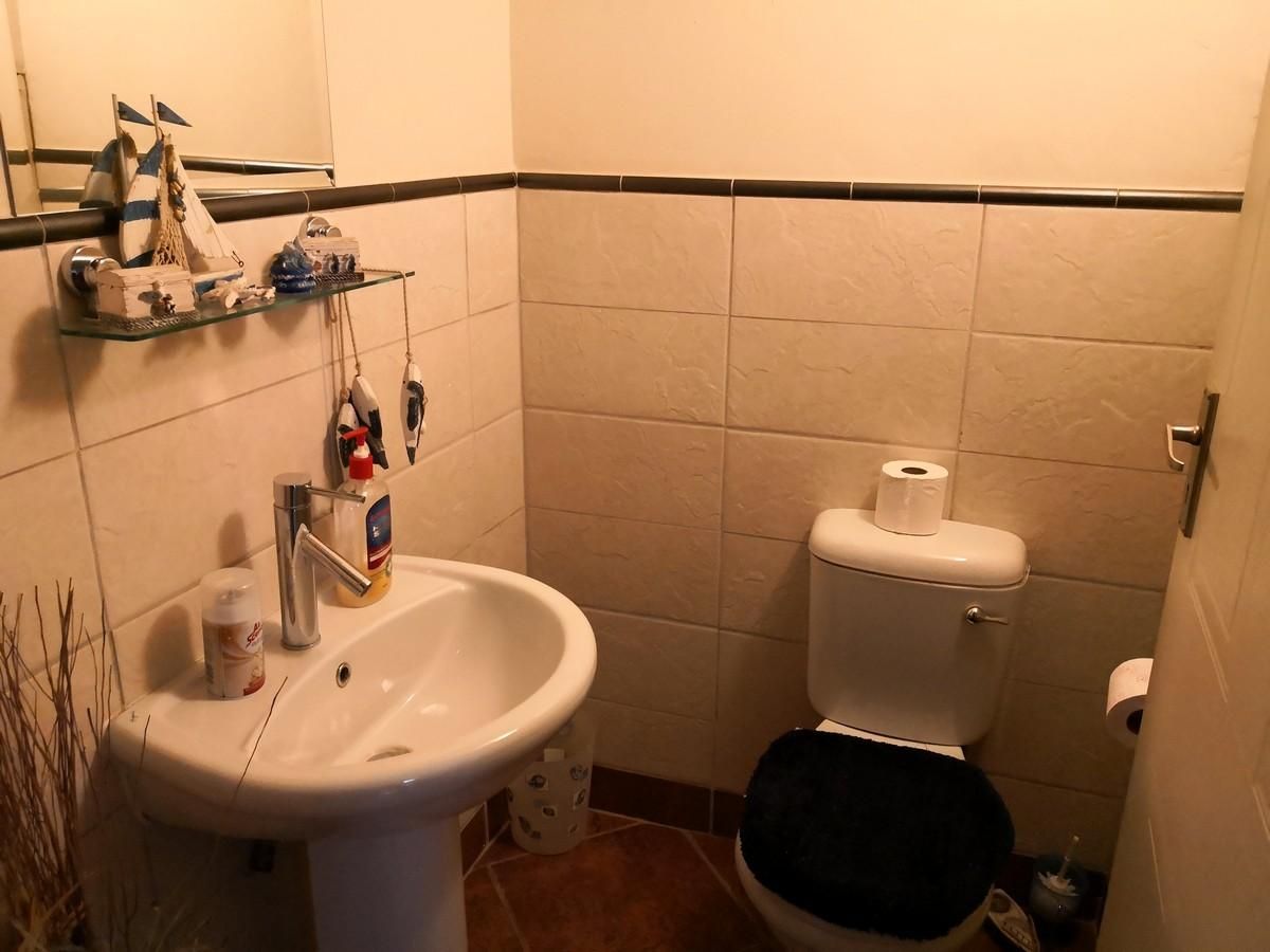Photo 13 of 25