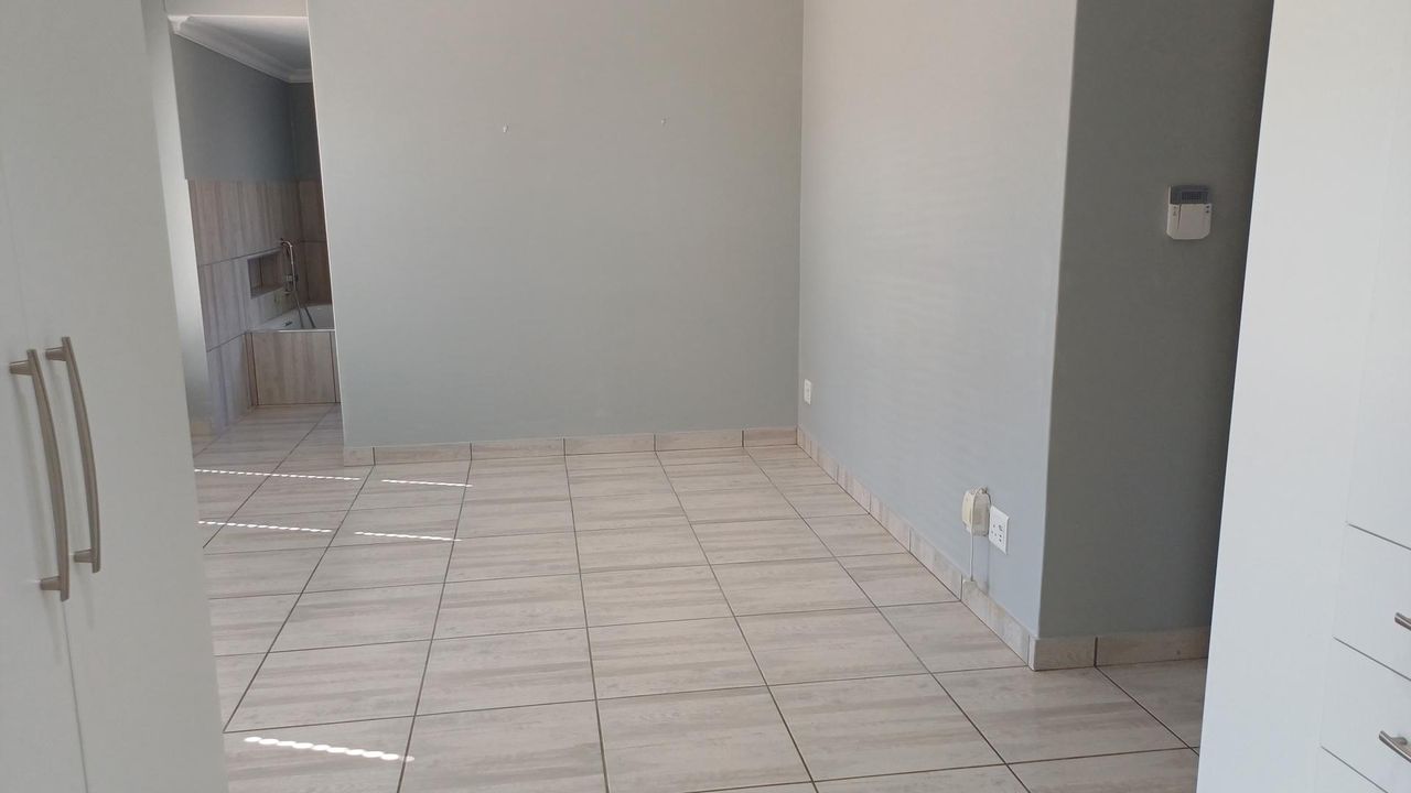 Photo 15 of 40