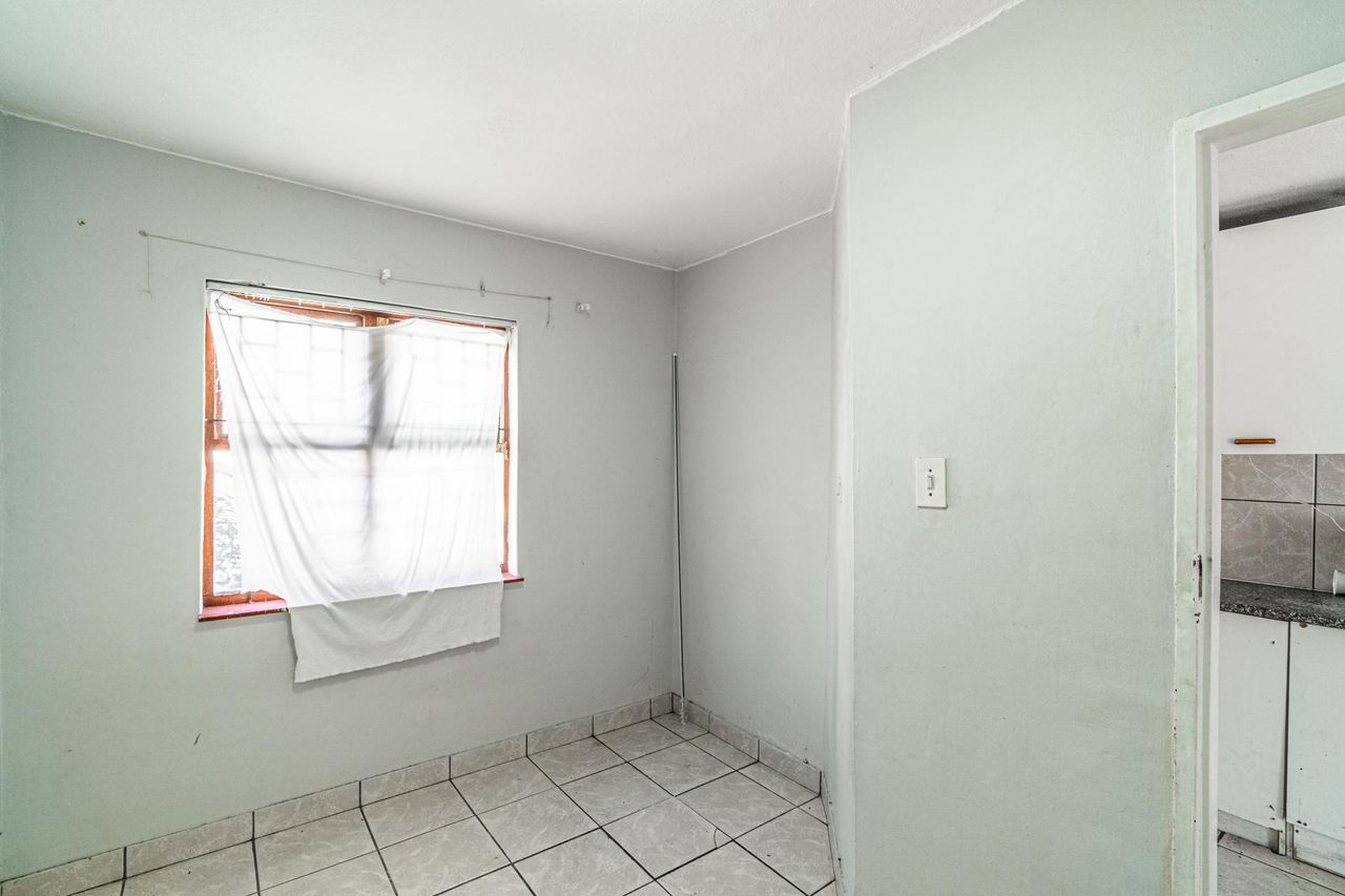Photo 5 of 20