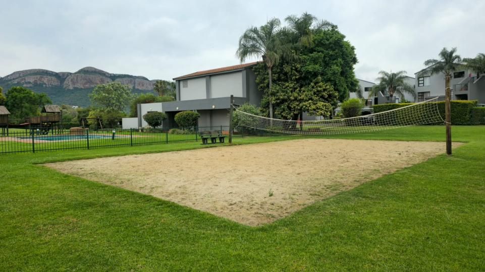 Photo 14 of 18