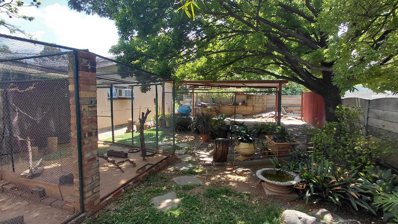 Photo 22 of 35