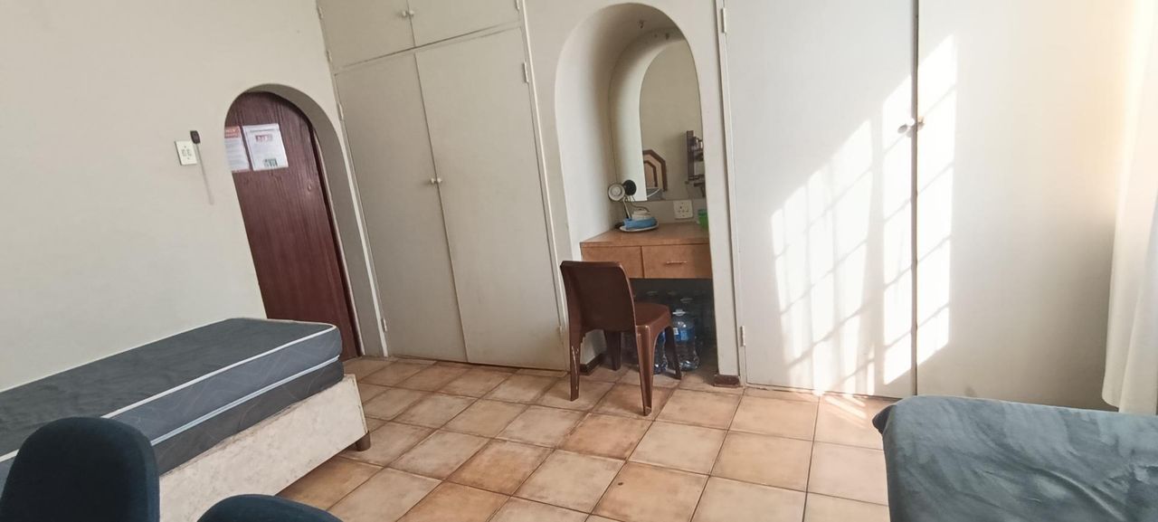 Photo 8 of 10