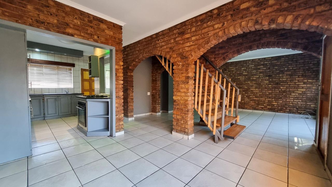 Photo 6 of 23