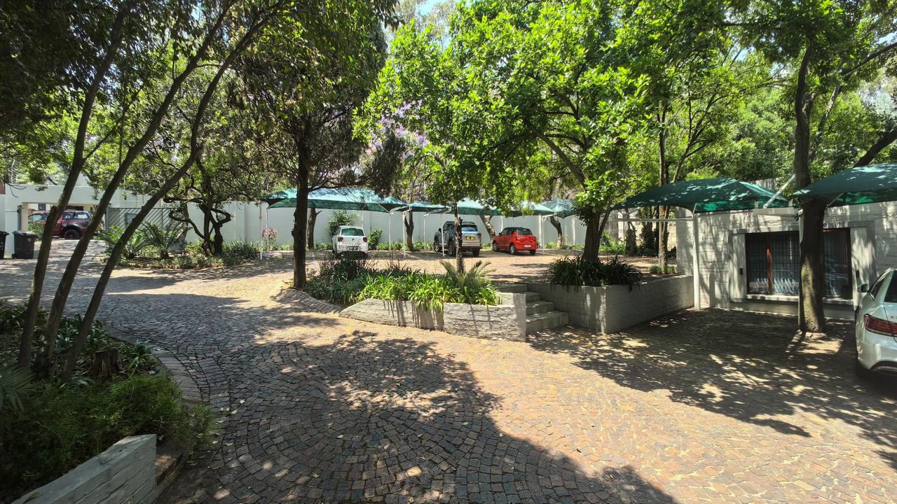 Photo 17 of 26