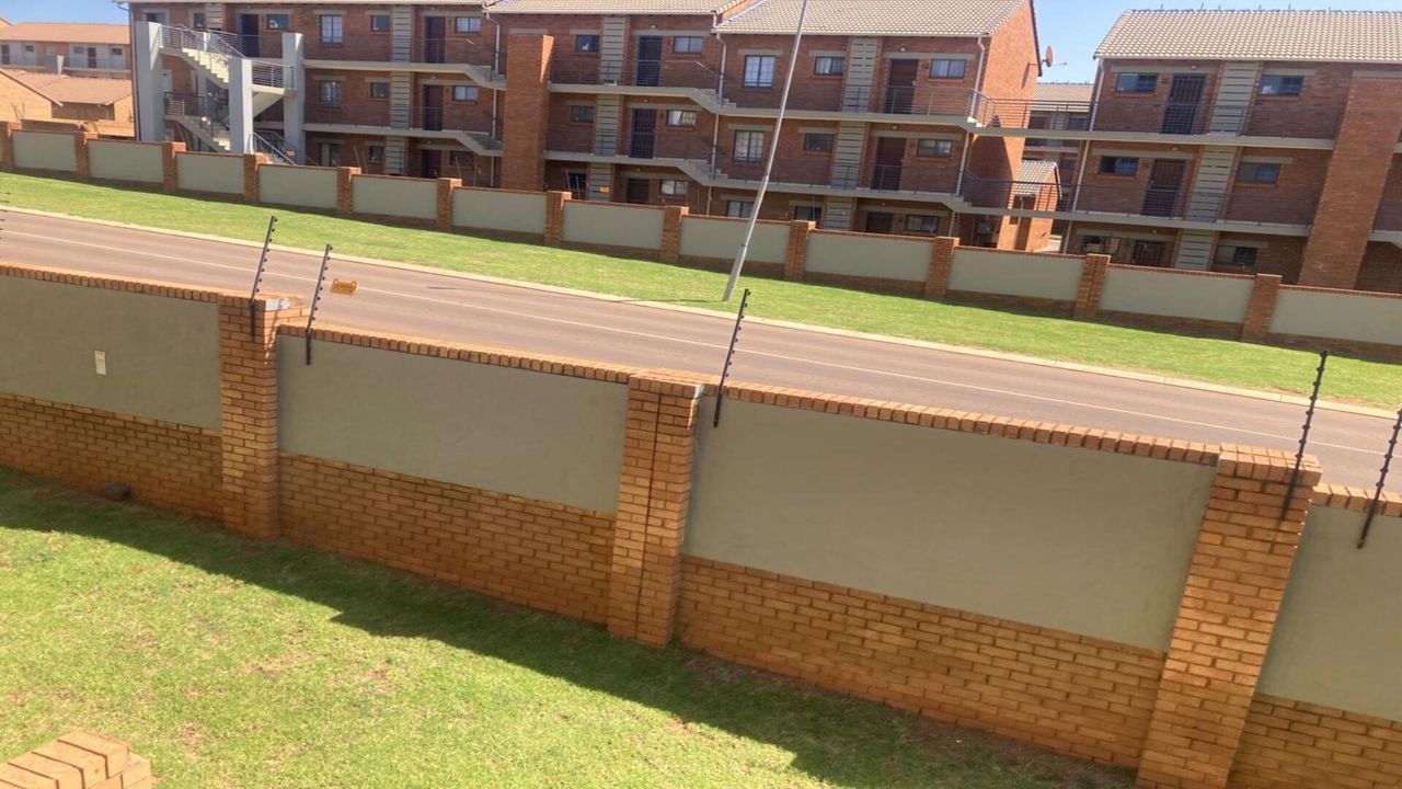 Photo 9 of 12