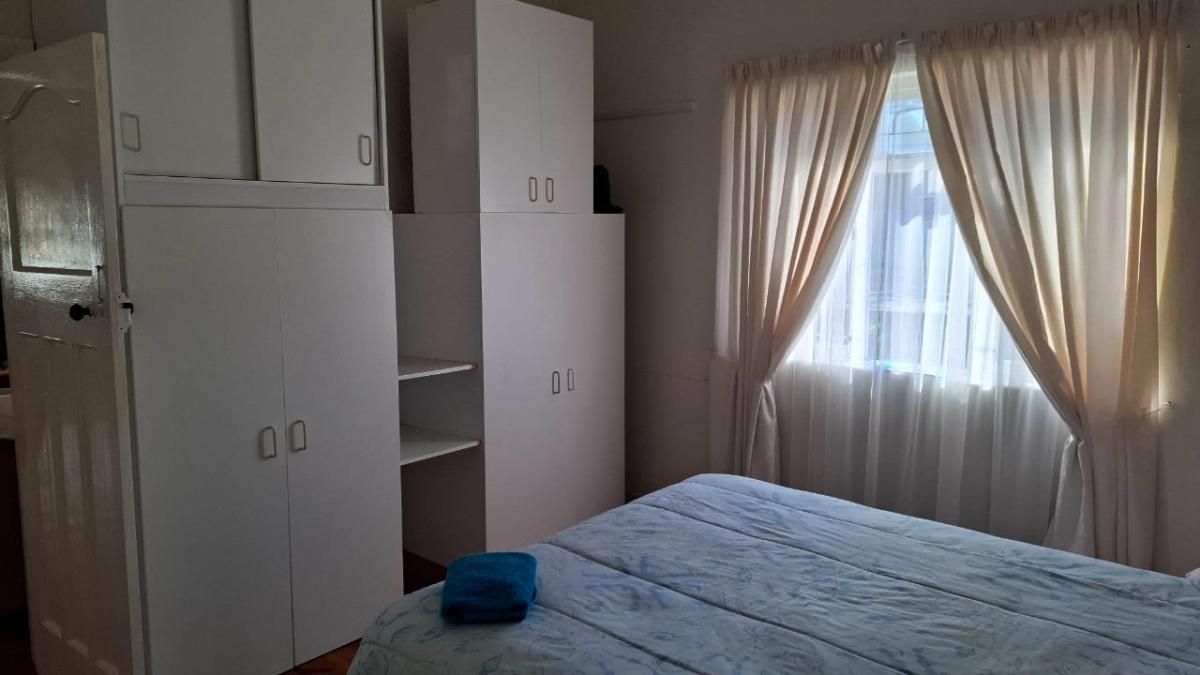 Photo 16 of 23