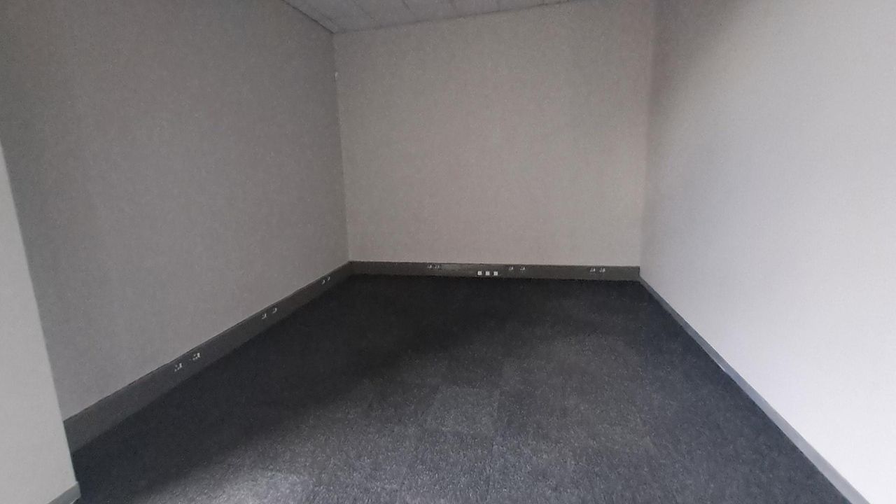 Photo 13 of 22