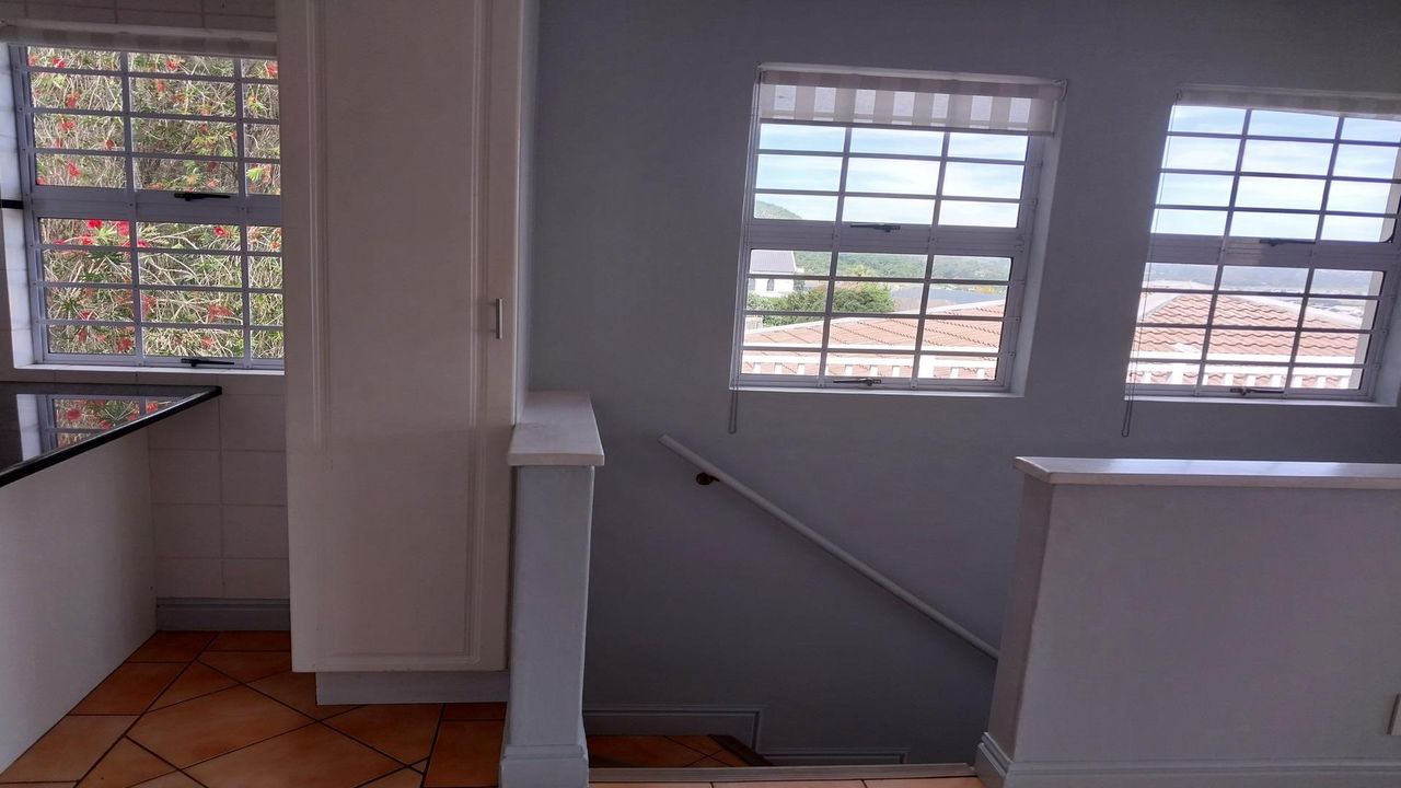 Photo 20 of 23