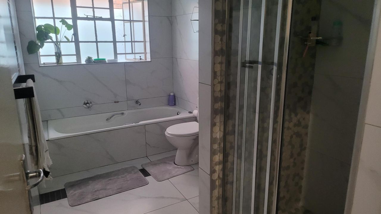 Photo 12 of 27