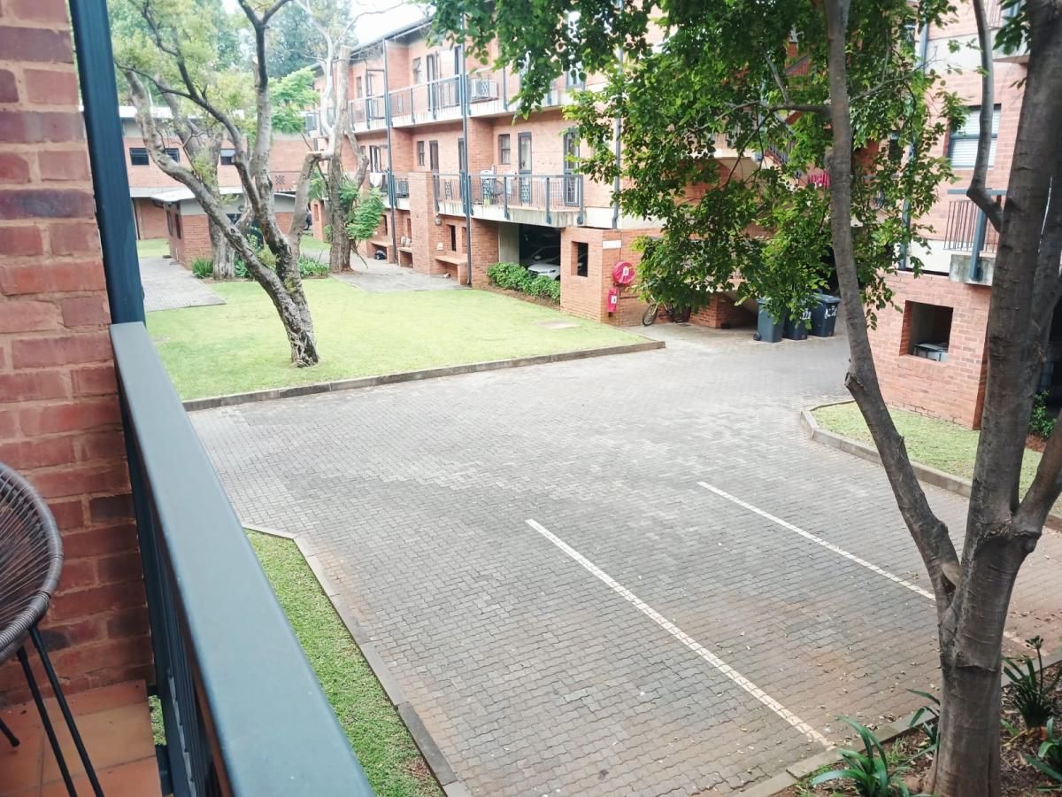 Photo 9 of 21