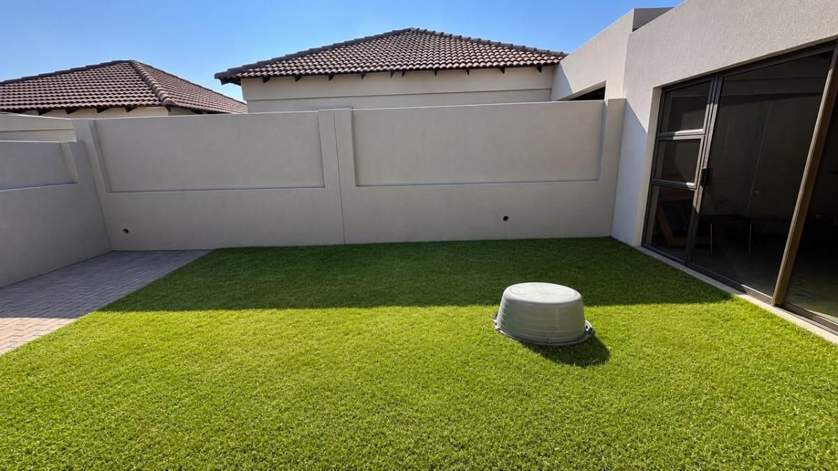 Photo 9 of 19