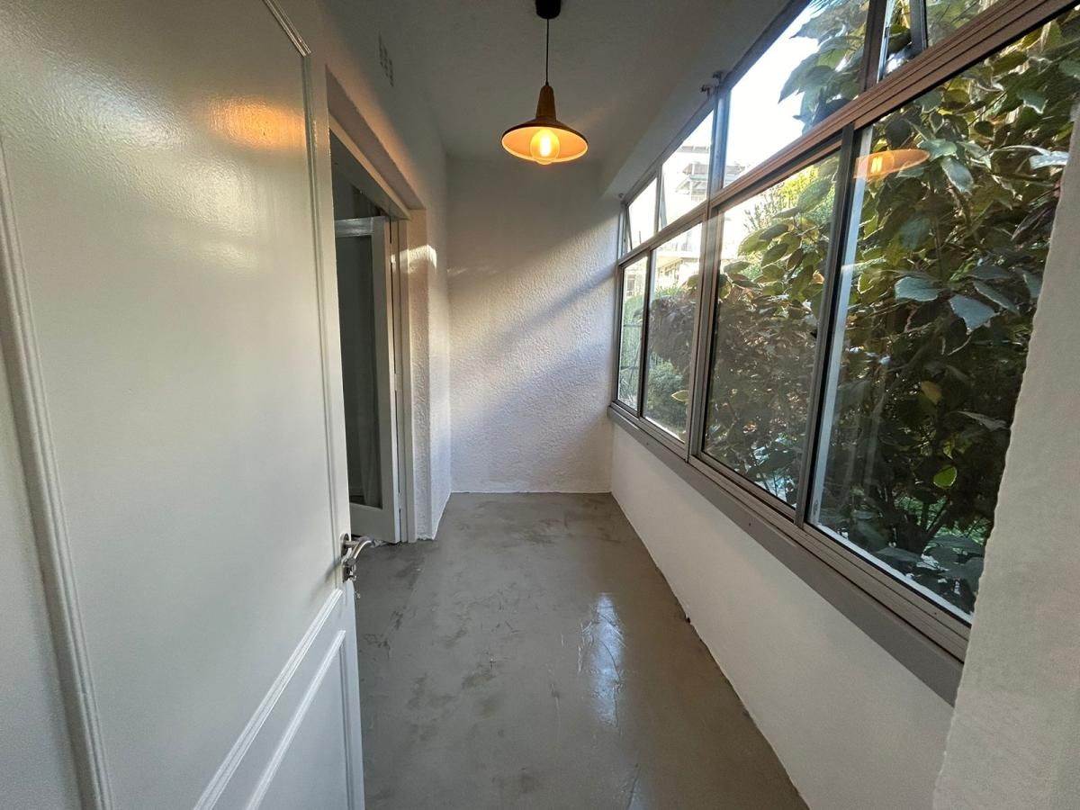 1 Bedroom apartment to rent in Claremont Upper, Cape Town