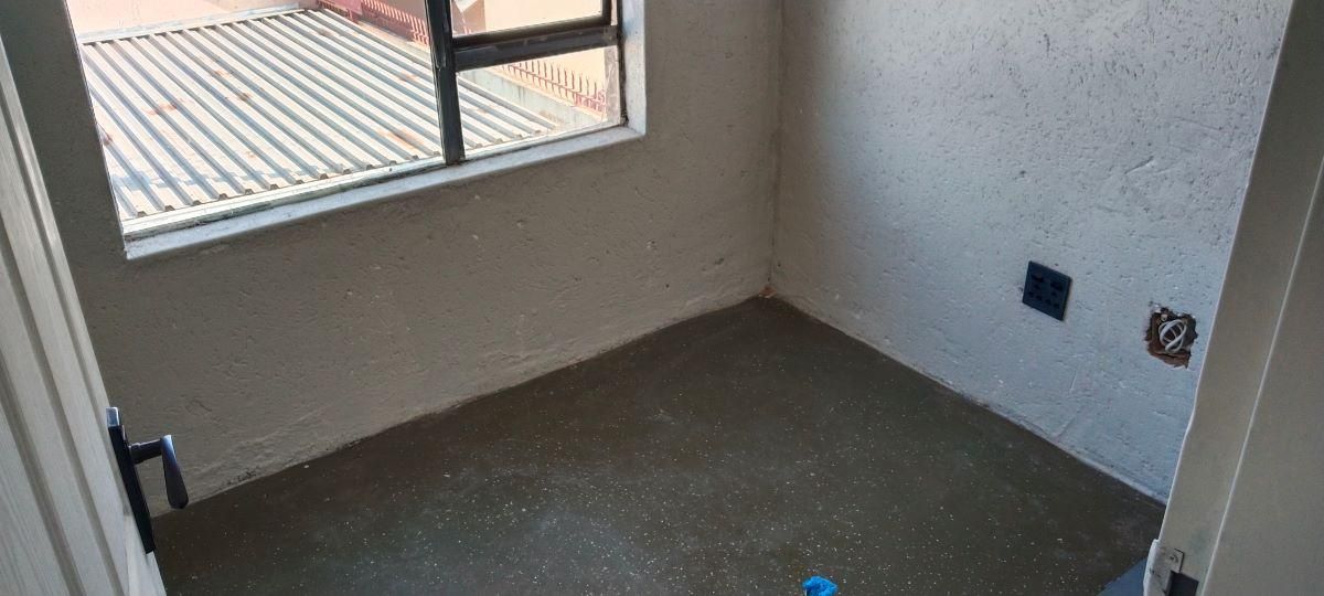 Photo 17 of 19