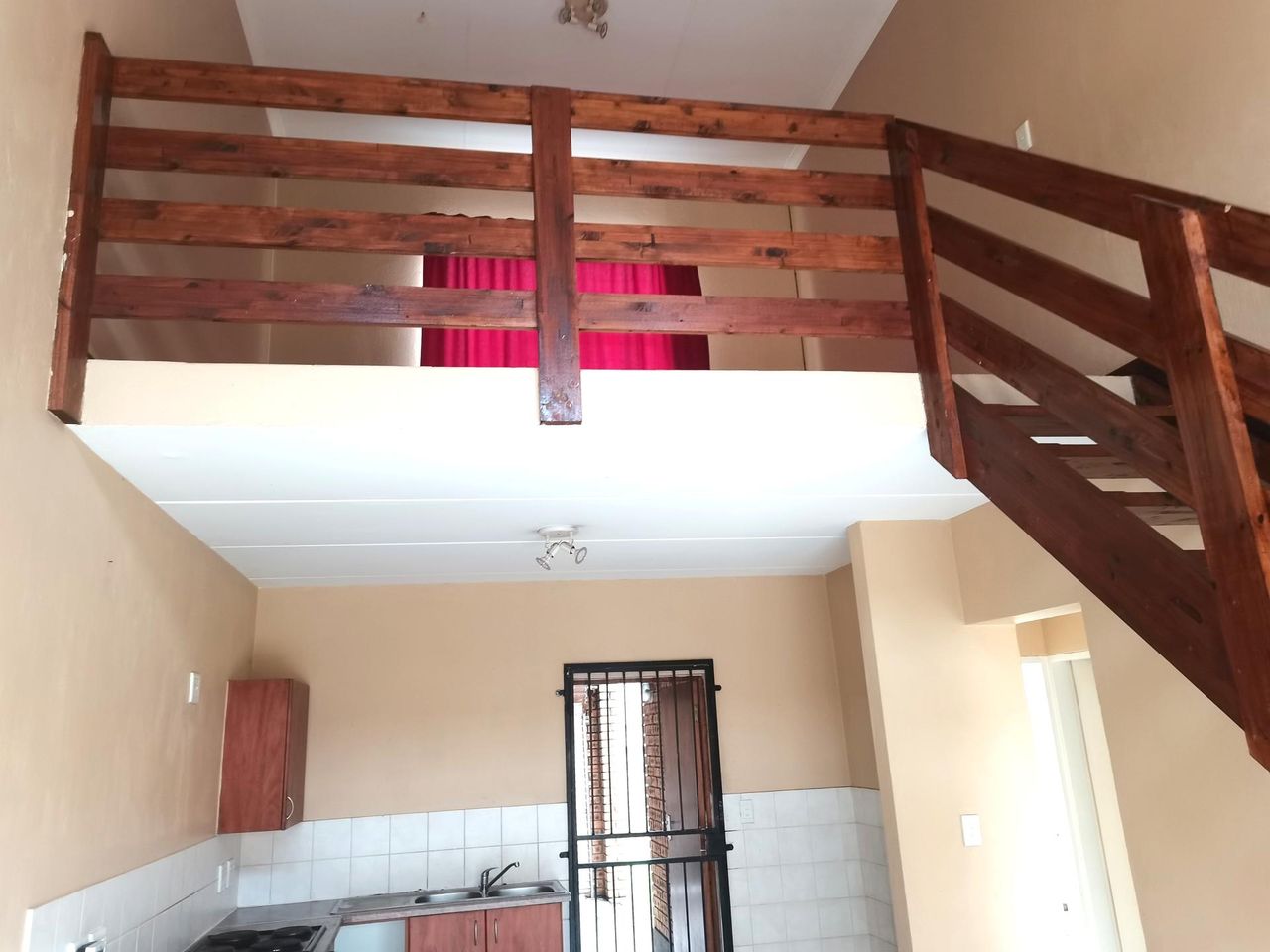 Photo 14 of 23
