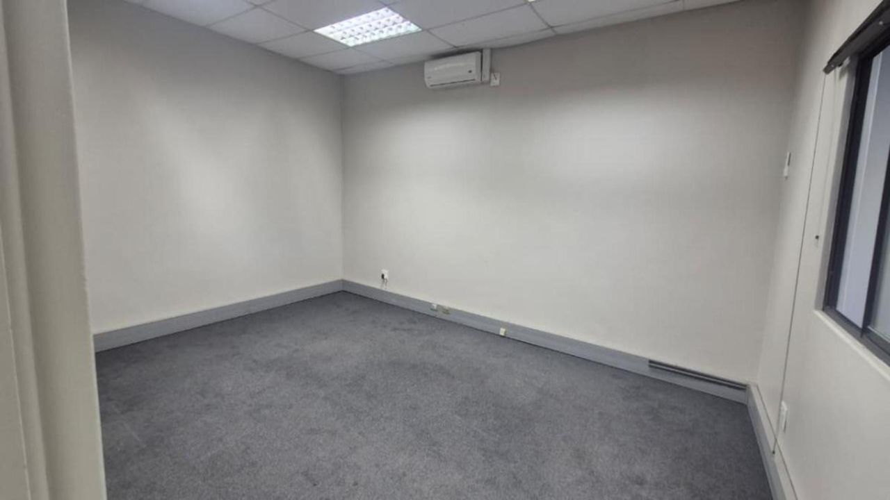 Photo 4 of 12