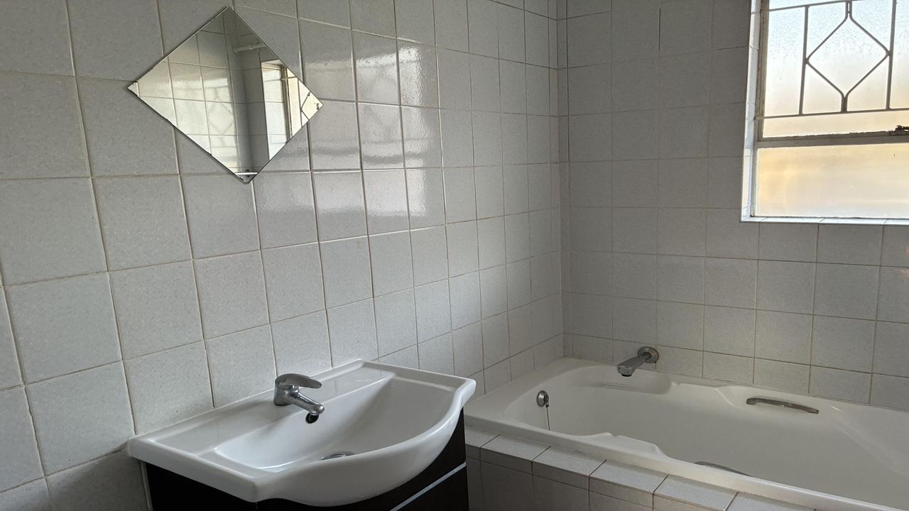 Photo 10 of 14