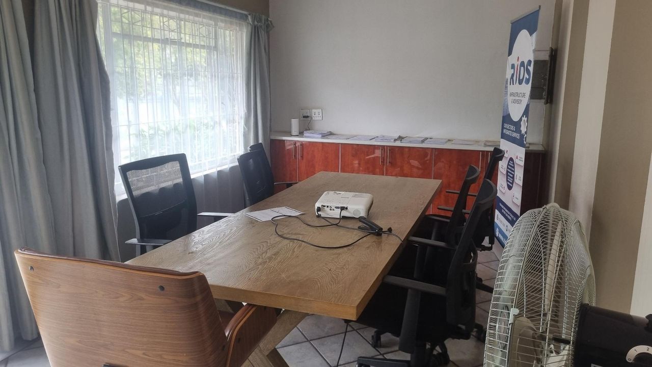 Photo 16 of 35