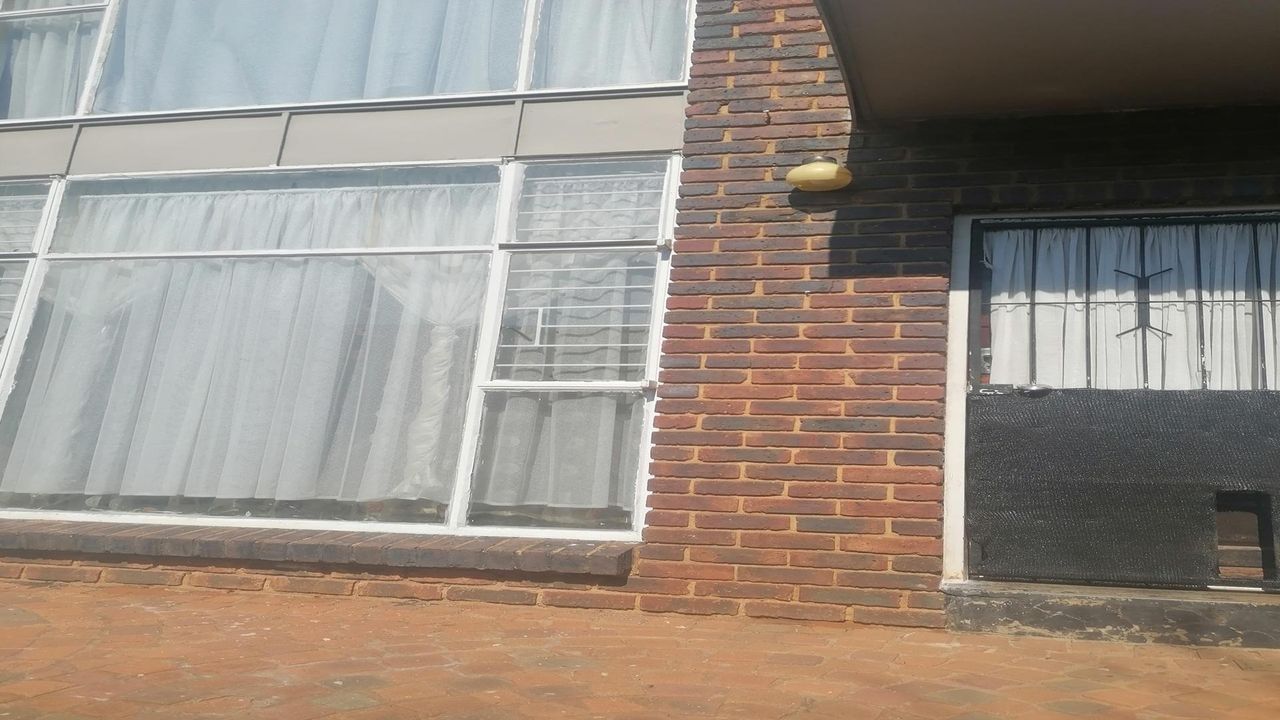 Photo 2 of 20