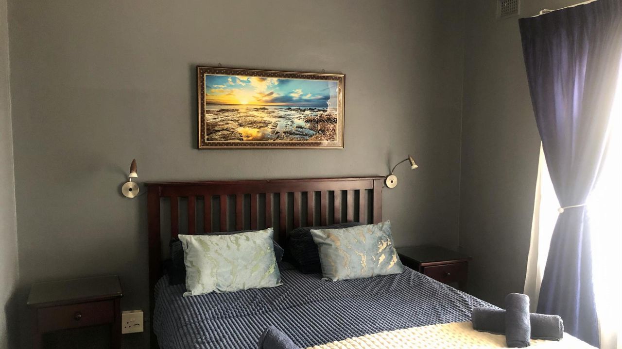 Photo 12 of 22