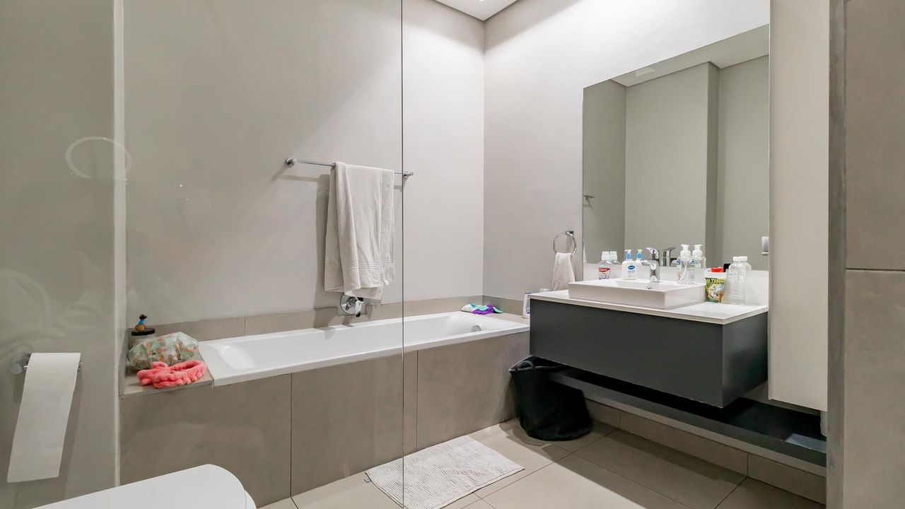 Photo of 4 Bedroom apartment for sale in Morningside, Sandton