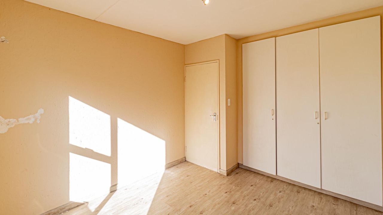 1 Bedroom duplex loft for sale in Bromhof, Randburg