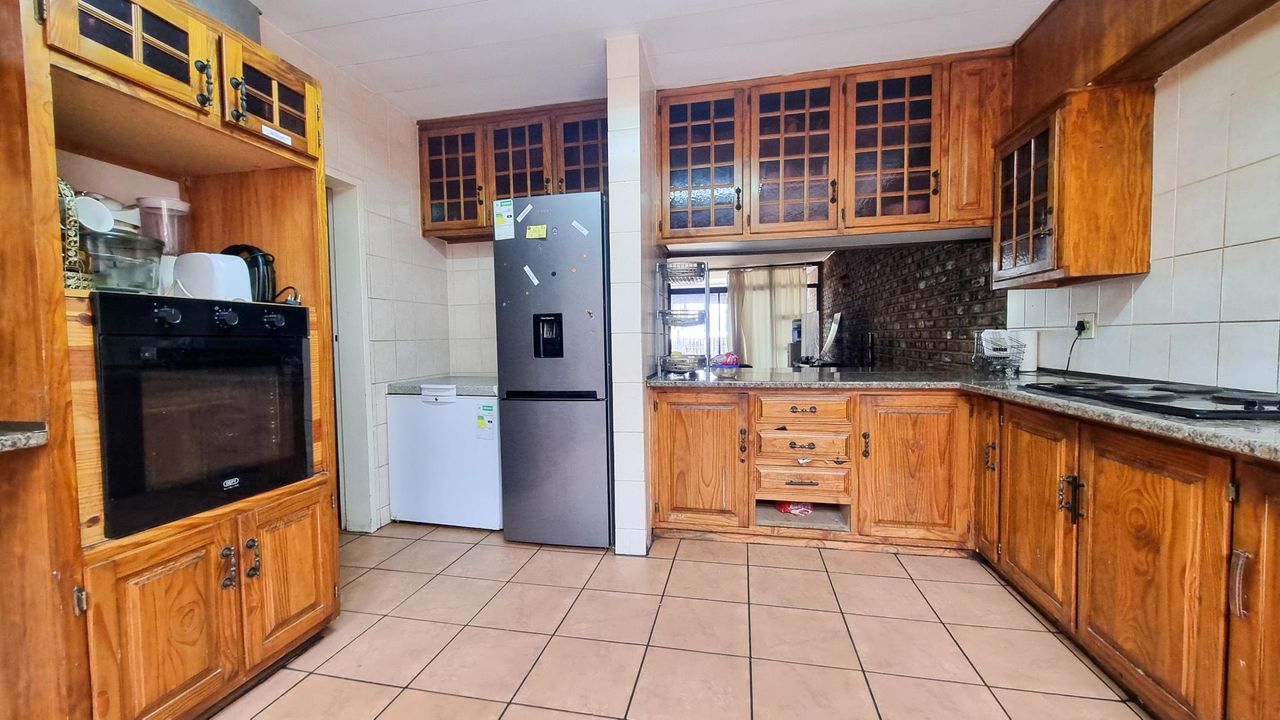 Photo of 3 Bedroom duplex townhouse - sectional for sale in Middelburg Central