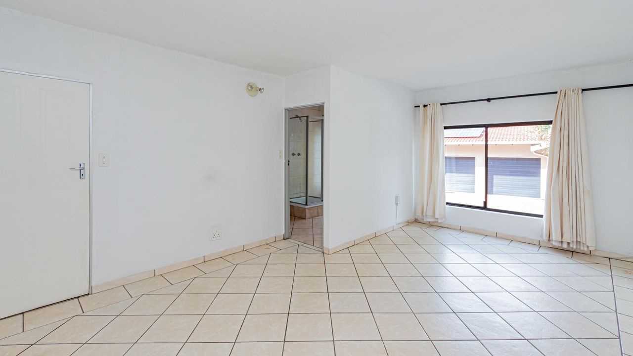 Photo 16 of 35