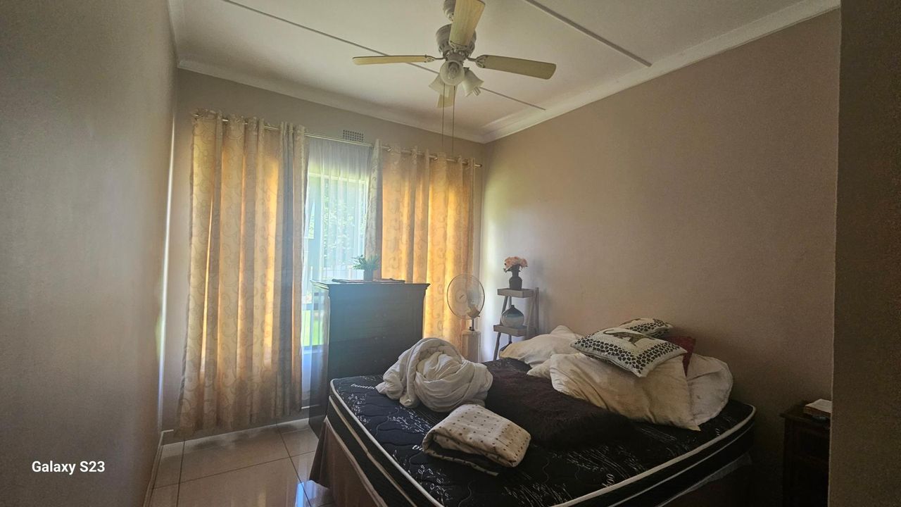 Photo 21 of 31