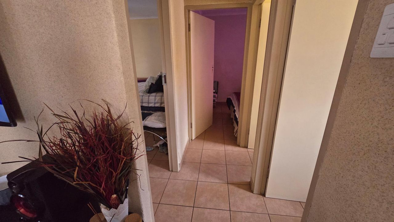 Photo 13 of 18