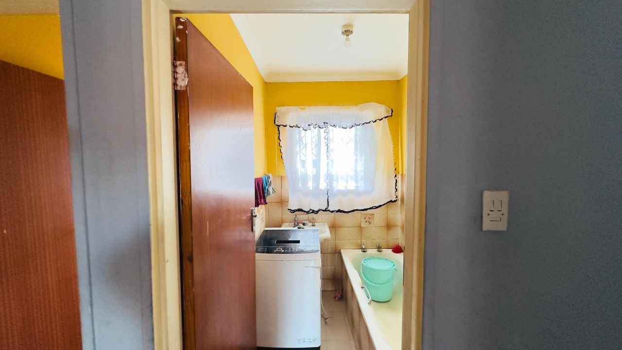 Photo 11 of 26