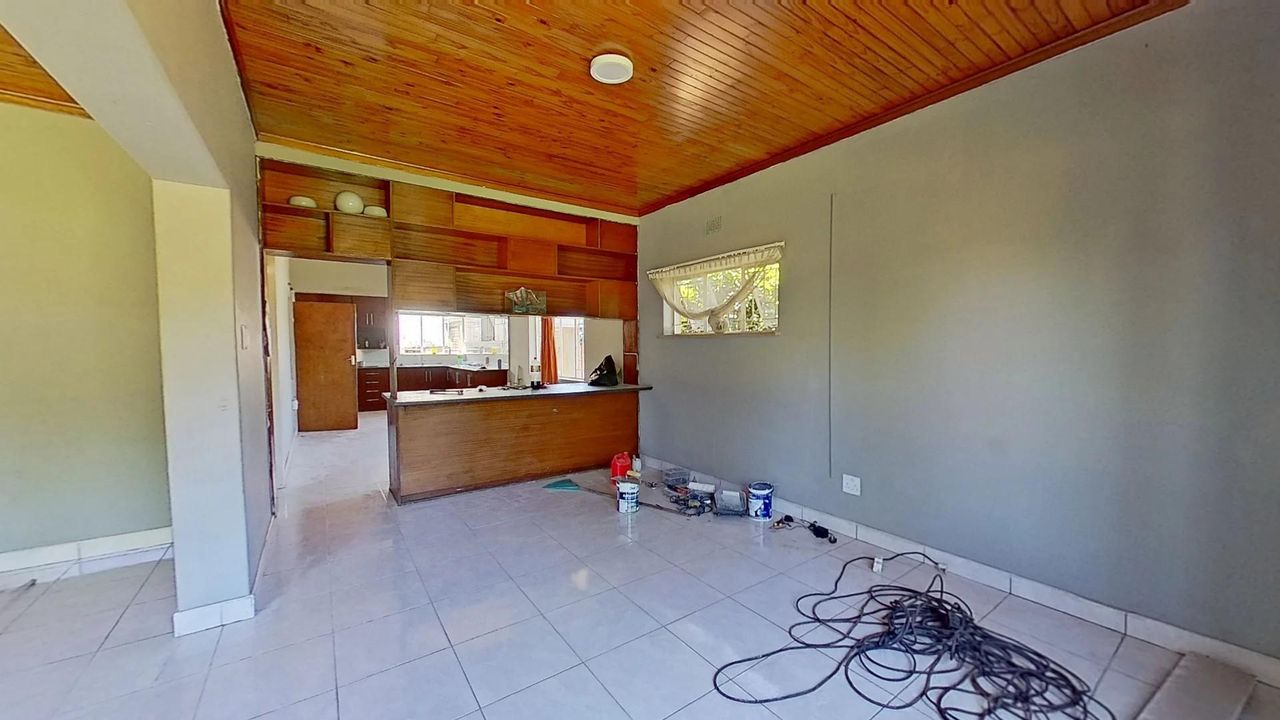 Photo 4 of 30