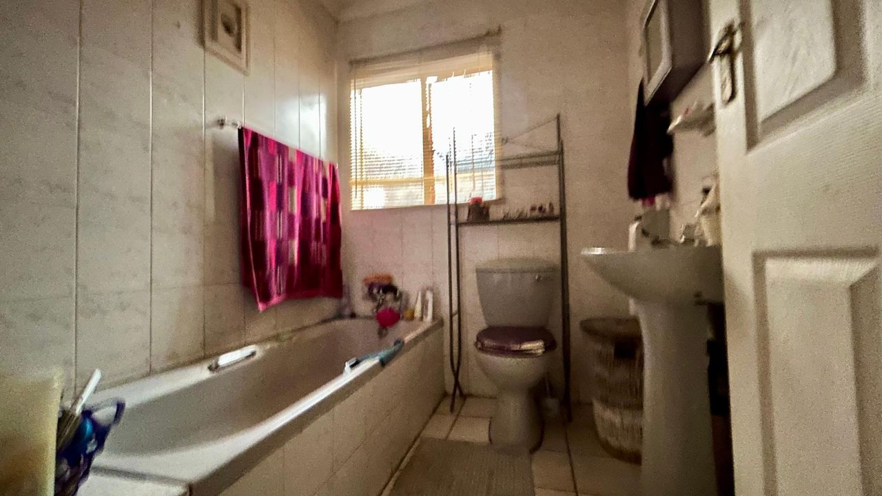 Photo 15 of 20