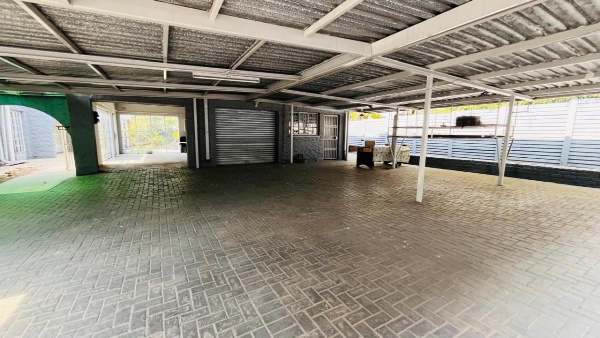 Photo of 5 Bedroom house to rent in Model Park, Witbank