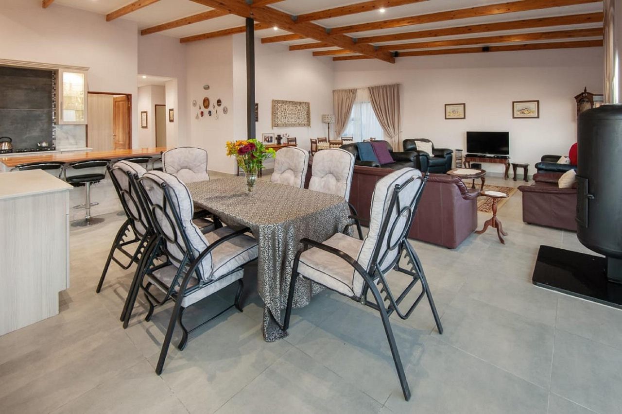 Photo of 2 Bedroom house to rent in Voelklip, Hermanus