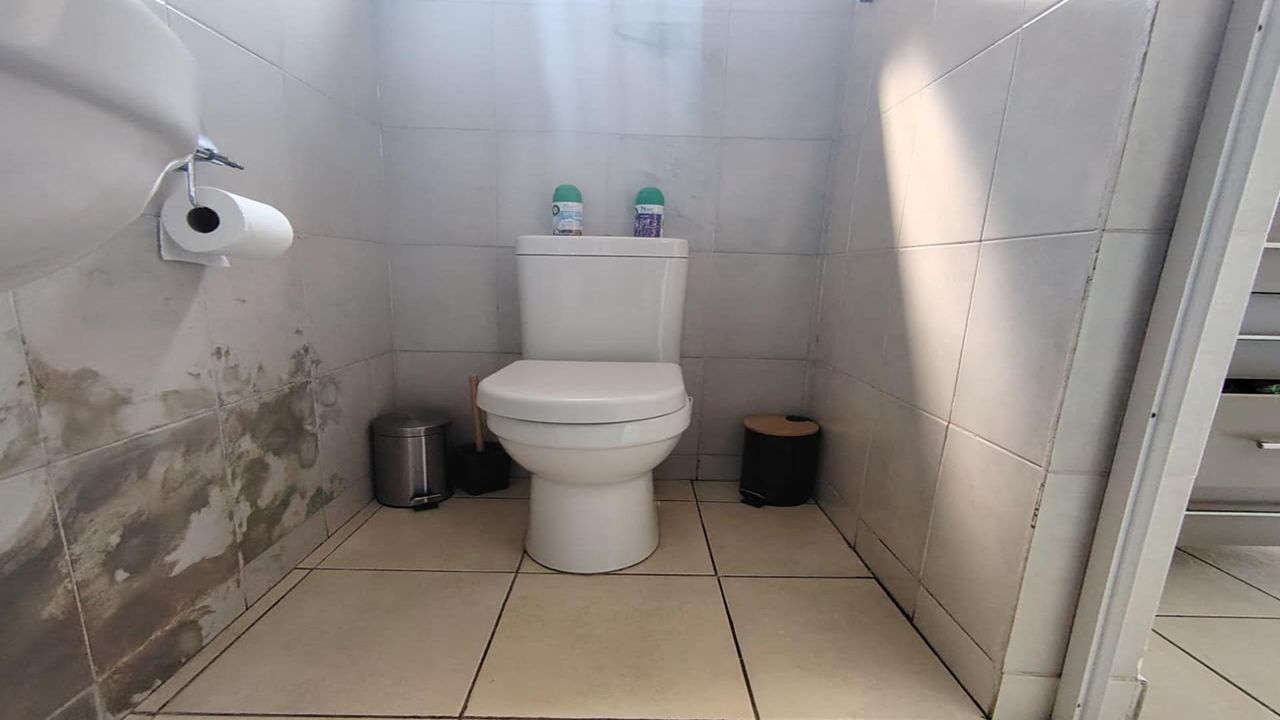 Photo 25 of 28