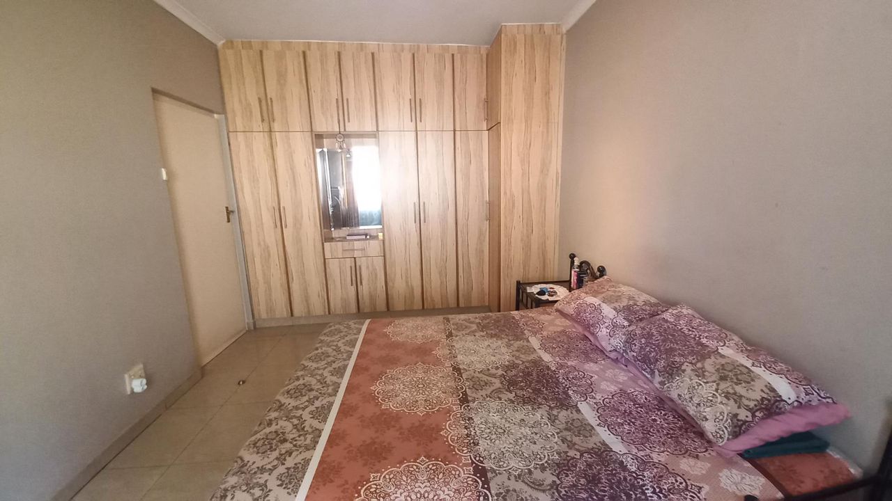 Photo 20 of 29