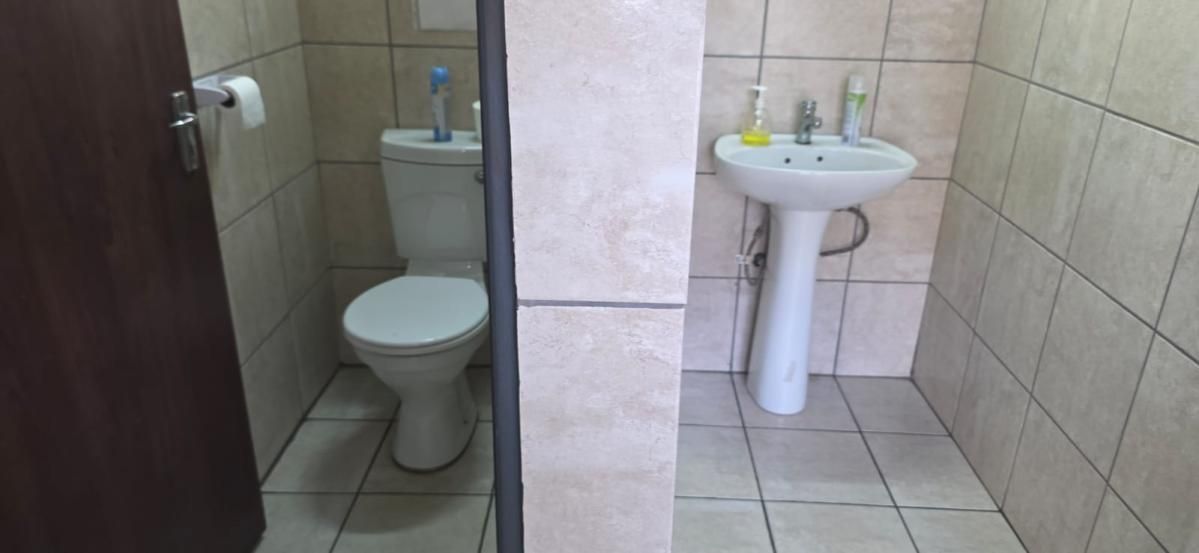 Photo 18 of 20