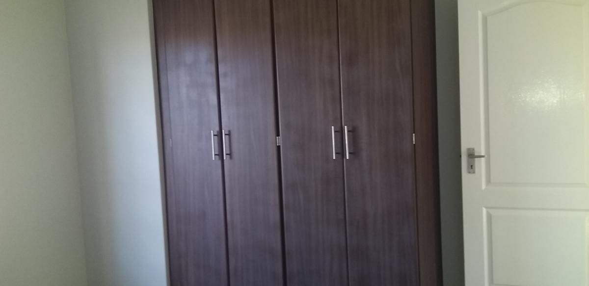 Photo 10 of 25