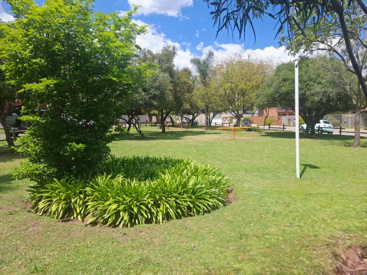 Photo 24 of 29